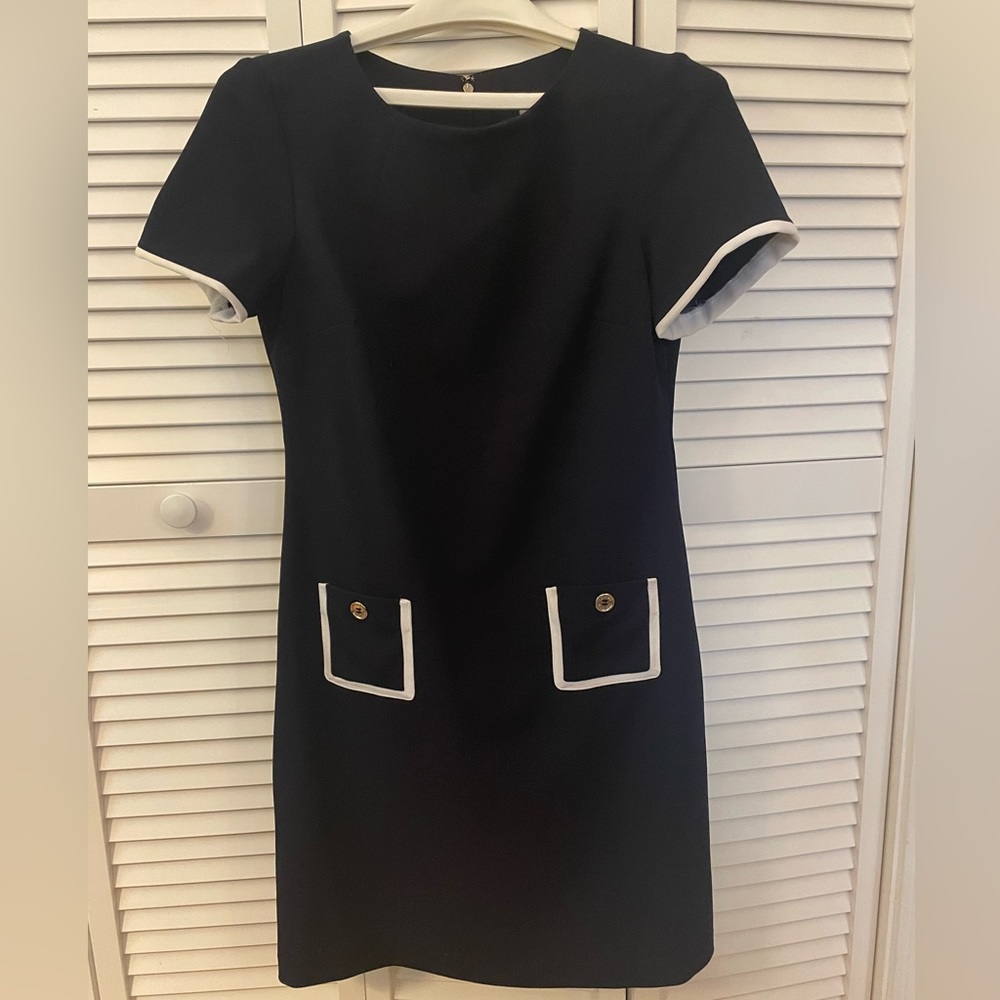 Cute Tommy Hilfiger navy blue zip up dress in size 4.